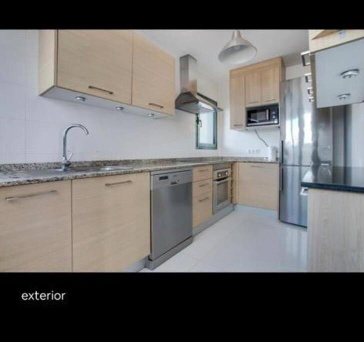Spacious Private Villa & Private Heated Pool - Villa Sunshine 科斯塔特吉塞 外观 照片